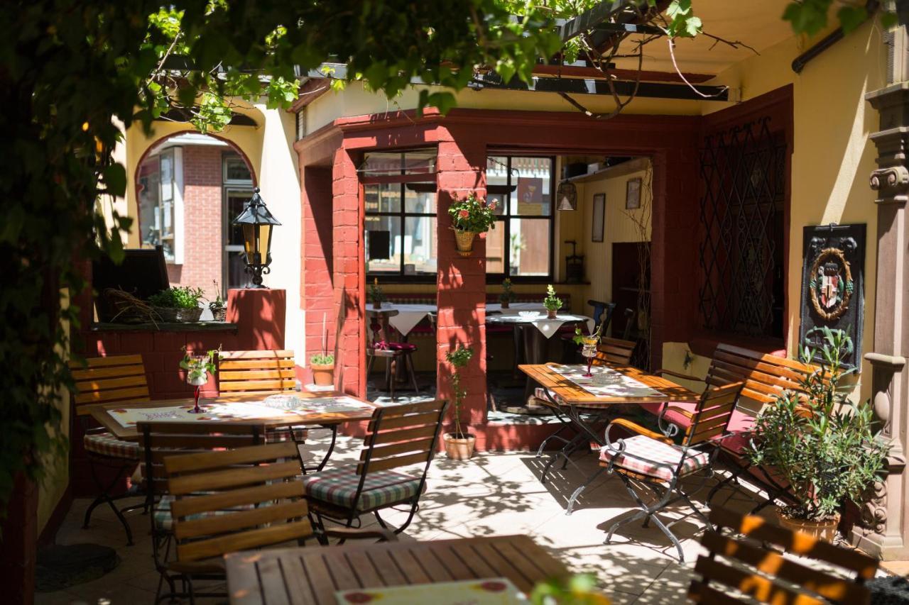 Hotel Reichsschenke Zum Ritter Gotz "Garni" Krov Bagian luar foto